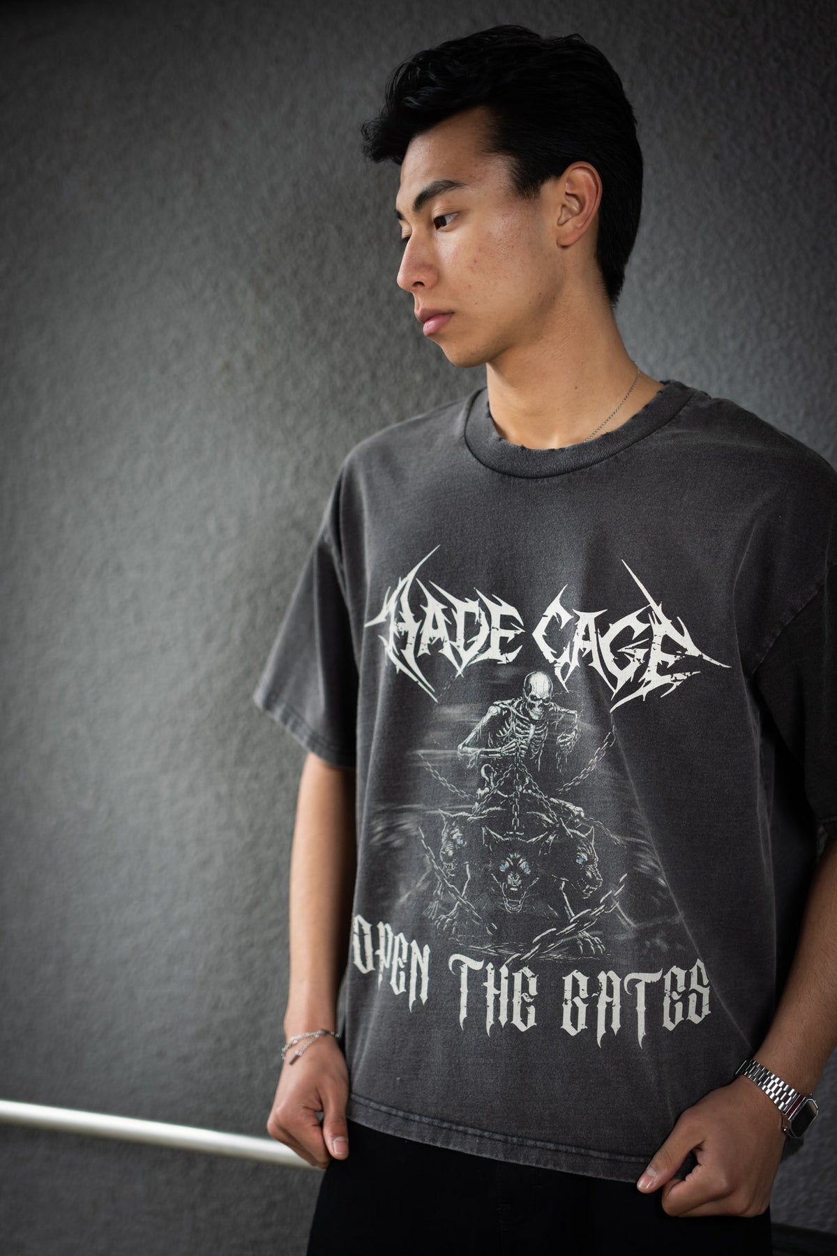 HADE CAGE Dog-Oversized-T-Shirt – Vintage Black Edition